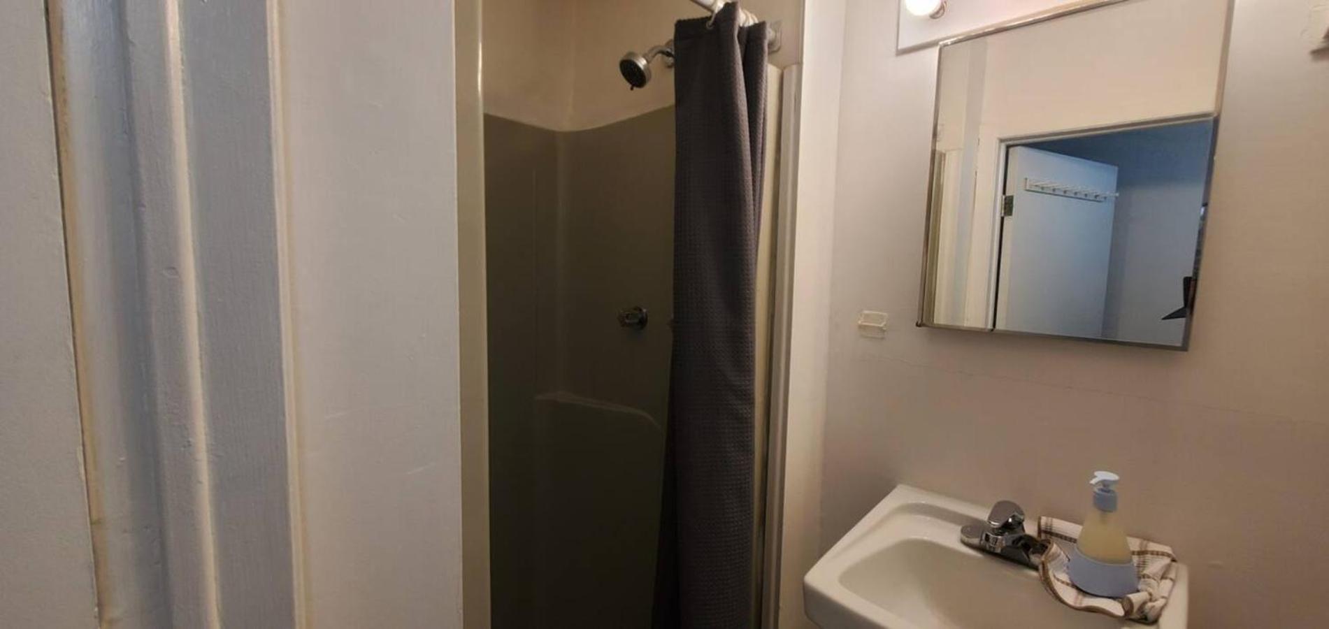 Heart Of Mtr For Memerable Experiance 2 Backyard 7Minmetro Fully Renovated & Equipped Montreal Exterior photo